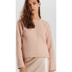 Gładka bluza z rozszerzanymi rękawami - Beżowy. Brązowe bluzy damskie Cropp, s, bez wzorów, bez rękawów, bez kaptura. Za 79,99 zł.
