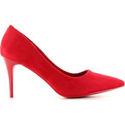 Szpilki na wygodnym obcasie czerwone LL-88p Red. Czerwone czółenka damskie ButyModne, bez wzorów, klasyczne, bez obcasa, na obcasie, bez zapięcia. Za 97,92 zł.