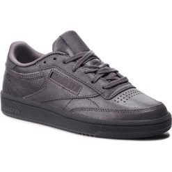 Buty Reebok - Club C 85 CN3735 Smoky Volcano/White. Fioletowe półbuty damskie Reebok, na co dzień, bez wzorów, ze skóry, bez obcasa, na płaskiej podeszwie, bez zapięcia. W wyprzedaży za 289,00 zł.
