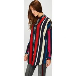 Vero Moda - Koszula. Niebieskie bluzki damskie Vero Moda, s, bez wzorów, z poliesteru, klasyczne, z klasycznym kołnierzykiem, z długim rękawem. W wyprzedaży za 69,90 zł.