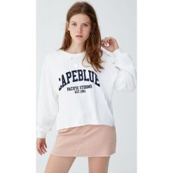 Koszulka z długim rękawem „Capeblue”. Niebieskie t-shirty damskie marki Pull&Bear. Za 59,90 zł.