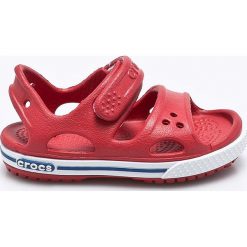 Crocs - Sandały dziecięce. Czerwone sandały dziewczęce Crocs, z materiału, z okrągłym noskiem, bez zapięcia. Za 129,90 zł.
