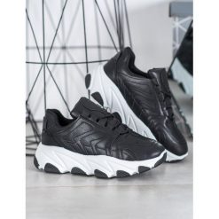 Sznurowane sneakersy. Sneakersy damskie BELLA PARIS, ze skóry ekologicznej. Za 107,90 zł.