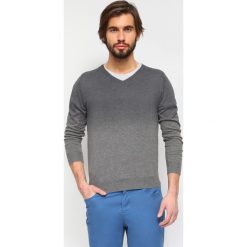 SWETER DŁUGI RĘKAW MĘSKI. Szare golfy męskie marki Top Secret, m, z dzianiny. Za 39,99 zł.