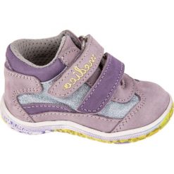 Medico dziewczęce tenisówki skórzane EX4984/M67 23 purple. Fioletowe trampki dziewczęce Medico, bez wzorów, bez zapięcia. W wyprzedaży za 199,00 zł.
