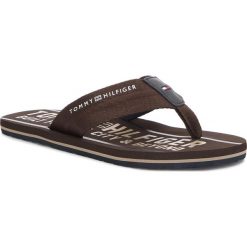 Japonki TOMMY HILFIGER - Smart Th Beach Sandal FM0FM01371 Coffee Bean 212. Pomarańczowe klapki męskie TOMMY HILFIGER, bez wzorów, ze skóry. W wyprzedaży za 119,00 zł.