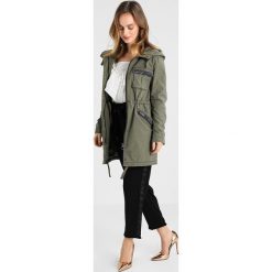 Parki damskie: Only Petite ONLANNLOU COAT Parka kalamata