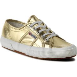 Tenisówki SUPERGA - Cotmetu 2750 S002HG0 Gold 174. Żółte półbuty damskie Superga, bez wzorów, z gumy, bez zapięcia. W wyprzedaży za 189,00 zł.