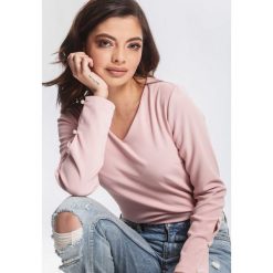 Jasnoróżowa Bluzka More Suitable. Różowe bluzki damskie marki other, xl, bez wzorów, z dzianiny, bez kołnierzyka, z długim rękawem. Za 39,99 zł.