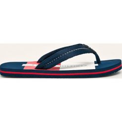 Tommy Hilfiger - Japonki. Niebieskie sandały chłopięce z gumy. W wyprzedaży za 89,90 zł.