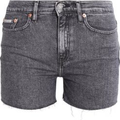 Calvin Klein Jeans Szorty jeansowe vintage black. Czarne jeansy damskie Calvin Klein Jeans. W wyprzedaży za 239,40 zł.