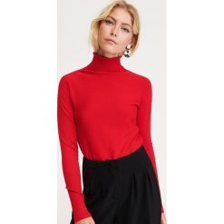 Sweter z golfem - Czerwony. Czerwone swetry damskie Reserved, s, bez wzorów, bez rękawów, bez kaptura. Za 139,99 zł.
