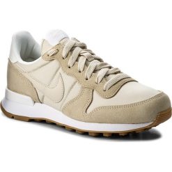 Buty NIKE - Internationalist 828407 206 Fossil/Sail/Sail/White. Brązowe buty sportowe damskie Nike, na co dzień, bez wzorów, z zamszu, bez obcasa, na płaskiej podeszwie, bez zapięcia. W wyprzedaży za 319,00 zł.