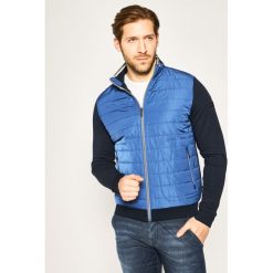 Bluza Bugatti 8750 55160. Niebieskie bluzy męskie Bugatti, m, bez wzorów, z bawełny, bez kołnierzyka, bez rękawów, bez kaptura. W wyprzedaży za 459,00 zł.
