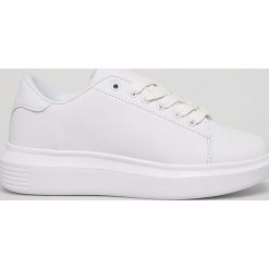 Truffle Collection - Buty. Białe buty sportowe damskie Truffle Collection, bez wzorów, ze skóry, sportowe. W wyprzedaży za 99,90 zł.