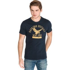 Jack & Jones Gavin Koszulka Niebieski. Niebieskie podkoszulki męskie Jack & Jones, xl, z nadrukiem, z bawełny, bez kołnierzyka, krótkie. Za 78,95 zł.