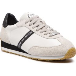 Sneakersy GUESS - Glorym FM6GLR LEA12 BLACK. Białe sneakersy męskie Guess, na co dzień, z aplikacjami, z zamszu, klasyczne, bez zapięcia. Za 439,00 zł.