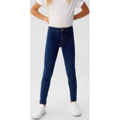 Mango Kids - Jeansy dziecięce 110-164 cm. Zielone jeansy dziewczęce Mango Kids, bez wzorów, z elastanu. Za 69,90 zł.