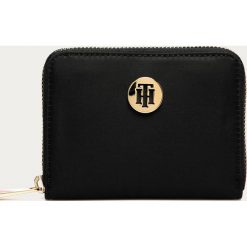 Tommy Hilfiger - Portfel. Czarne portfele damskie TOMMY HILFIGER, bez wzorów, z nylonu. Za 179,90 zł.