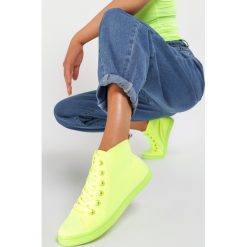 Limonkowe Trampki Burton. Trampki i tenisówki damskie Renee, bez wzorów, bez zapięcia. W wyprzedaży za 54,99 zł.