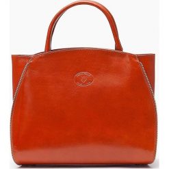 Torba Skórzana Fascinante Trono Camel. Brązowe torebki klasyczne damskie marki Vera Pelle, w paski, ze skóry, na ramię. Za 329,00 zł.