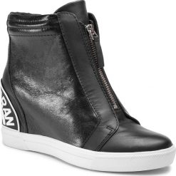 Sneakersy DKNY - Connie K3129118 Black. Czarne półbuty damskie DKNY, ze skóry. W wyprzedaży za 449,00 zł.