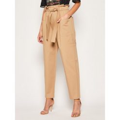 Spodnie materiałowe Red Valentino TR0RBC45. Pomarańczowe spodnie damskie Red Valentino, z elastanu. Za 1599,00 zł.