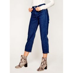 Jeansy Regular Fit Wrangler The Retro W22AJXX9V. Niebieskie jeansy damskie Wrangler, bez wzorów, z elastanu. W wyprzedaży za 249,00 zł.