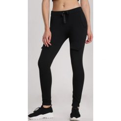 Czarne Spodnie Rhenelise. Czarne spodnie damskie Renee, s, z dresówki. Za 79,99 zł.