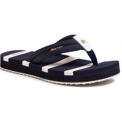 Japonki GANT - Lemonbeach 20599426 Marine G69. Niebieskie klapki damskie GANT, bez wzorów, ze skóry ekologicznej, bez obcasa. Za 169,00 zł.