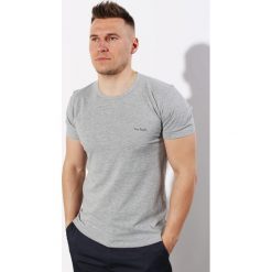 T-Shirt Pierre Cardin Rneck Szary. Szare t-shirty męskie Pierre Cardin, bez wzorów, z bawełny, eleganckie, z włoskim kołnierzykiem. Za 29,00 zł.
