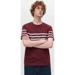 T-shirt w paski - Bordowy. Czerwone t-shirty męskie Reserved, s, w paski, bez kołnierzyka. W wyprzedaży za 49,99 zł.