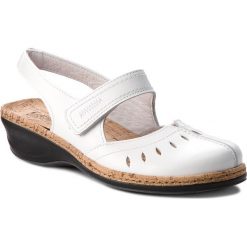 Sandały COMFORTABEL - 720106 White 3. Białe klapki damskie Comfortabel, bez wzorów, ze skóry, bez obcasa, na obcasie. Za 279,00 zł.
