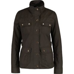 J.CREW THE DOWNTOWN FIELD JACKET Kurtka wiosenna mossy brown. Brązowe kurtki damskie marki J.CREW, xxs, z bawełny. Za 769,00 zł.