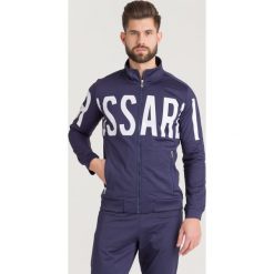 BLUZA Trussardi Jeans. Niebieskie bluzy męskie Trussardi Jeans, s, z nadrukiem, z jeansu, ze stójką, bez rękawów, bez kaptura. Za 305,40 zł.