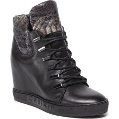 Sneakersy CARINII - B5228 E50-N68-POL-B88. Czarne półbuty damskie Carinii, bez wzorów, ze skóry, bez obcasa, na obcasie, bez zapięcia. W wyprzedaży za 389,00 zł.