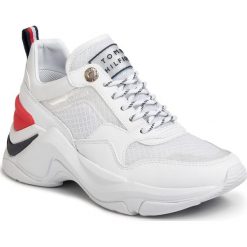 Sneakersy TOMMY HILFIGER - Internal Wedge Sporty Sneaker FW0FW04704 White YBS. Białe półbuty damskie TOMMY HILFIGER, ze skóry ekologicznej. Za 579,00 zł.