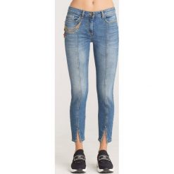 JEANSY Daily Slim Fit Elisabetta Franchi. Niebieskie jeansy damskie . Za 804,50 zł.