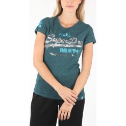 SuperDry Koszulka Niebieski Zielony. Niebieskie koszulki damskie Superdry, s, z haftami, z bawełny, bez kołnierzyka, z krótkim rękawem. Za 188,95 zł.