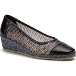 Espadryle SPIFFY - E-61465-10 Negro 002. Czarne espadryle damskie Spiffy, bez wzorów, ze skóry, bez obcasa, na koturnie. W wyprzedaży za 239,00 zł.