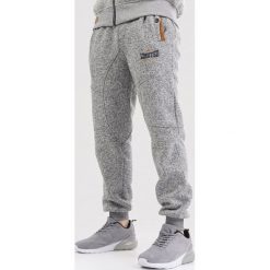 Szare Spodnie Kelaith. Szare spodnie męskie Born2be, xl, bez wzorów, z dresówki. Za 49,99 zł.