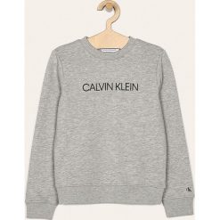 Calvin Klein Jeans - Bluza dziecięca 104-176 cm. Niebieskie bluzy chłopięce Calvin Klein Jeans, z nadrukiem, z bawełny, bez rękawów, bez kaptura. W wyprzedaży za 199,90 zł.