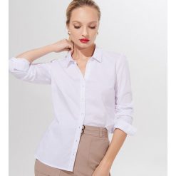 Koszula basic - Biały. Białe koszule damskie Mohito, bez wzorów, bez kołnierzyka, bez rękawów. W wyprzedaży za 39,99 zł.