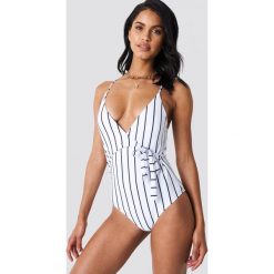 Paski damskie: Hot Anatomy Kostium kąpielowy w paski – White