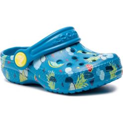 Klapki CROCS - Classic Summer Fun Clog K 202623 Ultramarine. Niebieskie sandały chłopięce marki Crocs, z tworzywa sztucznego, bez zapięcia. W wyprzedaży za 99,00 zł.