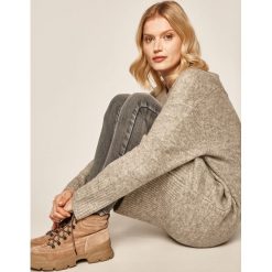 Medicine - Sweter Urban Story. Szare swetry damskie MEDICINE, s, bez wzorów, z elastanu, bez rękawów, bez kaptura. W wyprzedaży za 69,90 zł.