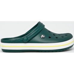 Crocs - Klapki. Zielone kapcie męskie marki Crocs, z gumy. Za 199,90 zł.