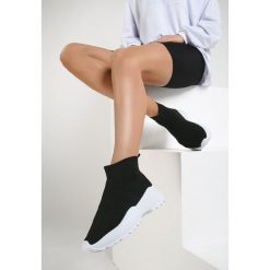 Czarno-Białe Sneakersy Bradley. Czarne sneakersy damskie Renee. W wyprzedaży za 64,99 zł.