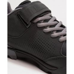 Vaude DOWNIEVILLE Obuwie hikingowe black. Szare buty skate męskie marki Vaude, z materiału, rowerowe. Za 509,00 zł.
