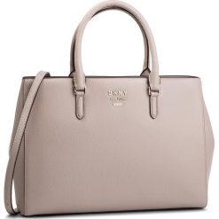 Torebka DKNY - Whitney Work Tote R91AHA99 Iconic Blush 3IB. Różowe torebki klasyczne damskie DKNY, bez wzorów, ze skóry, klasyczne, duże, bez dodatków. W wyprzedaży za 769,00 zł.